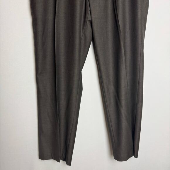 Haggar Men Classic Fit Pleated Front Brown Dress Pants 38x30 Casual Business - Picture 3 of 8